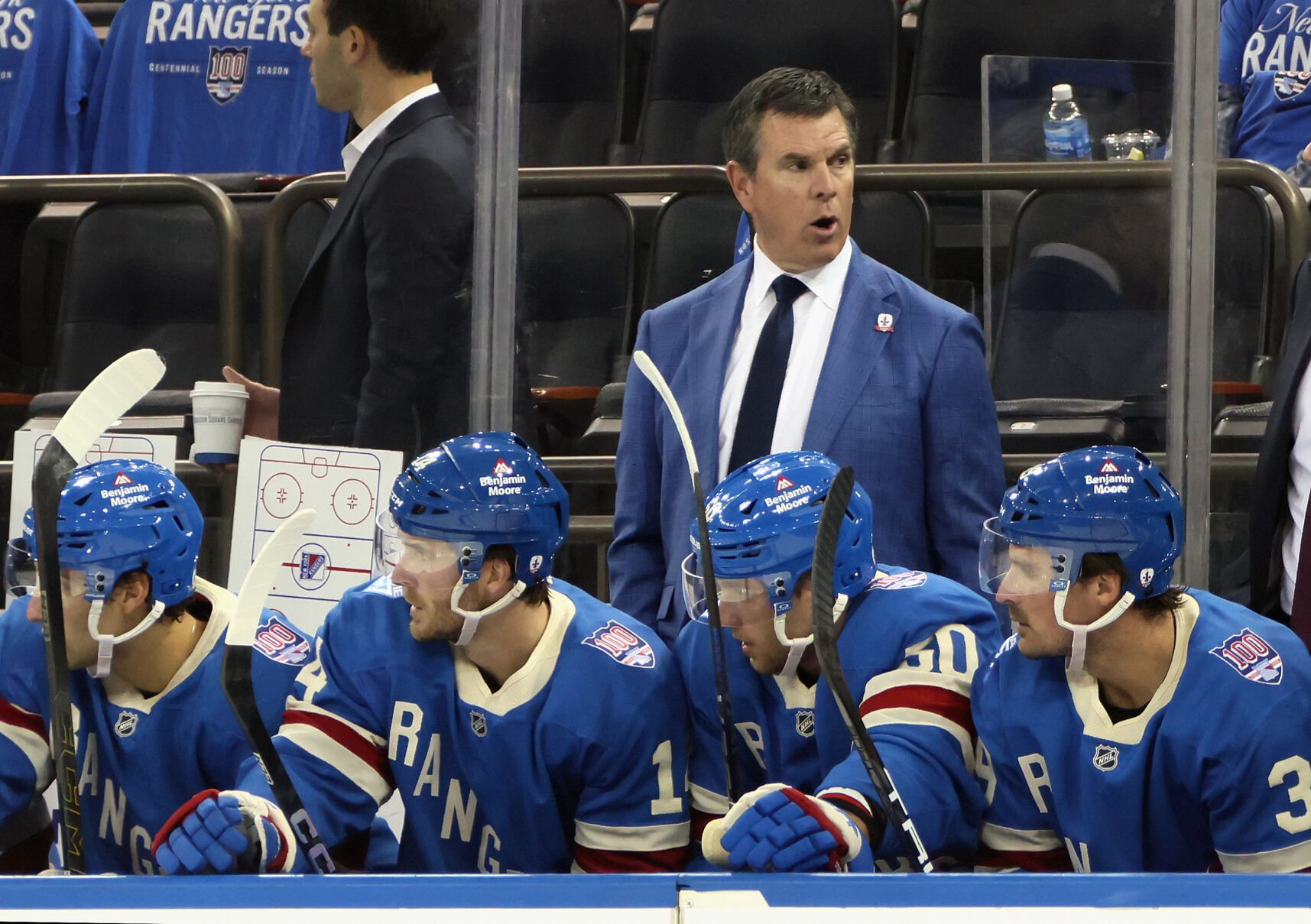  Mike Sullivan-coached Rangers rout Penguins, 6-1