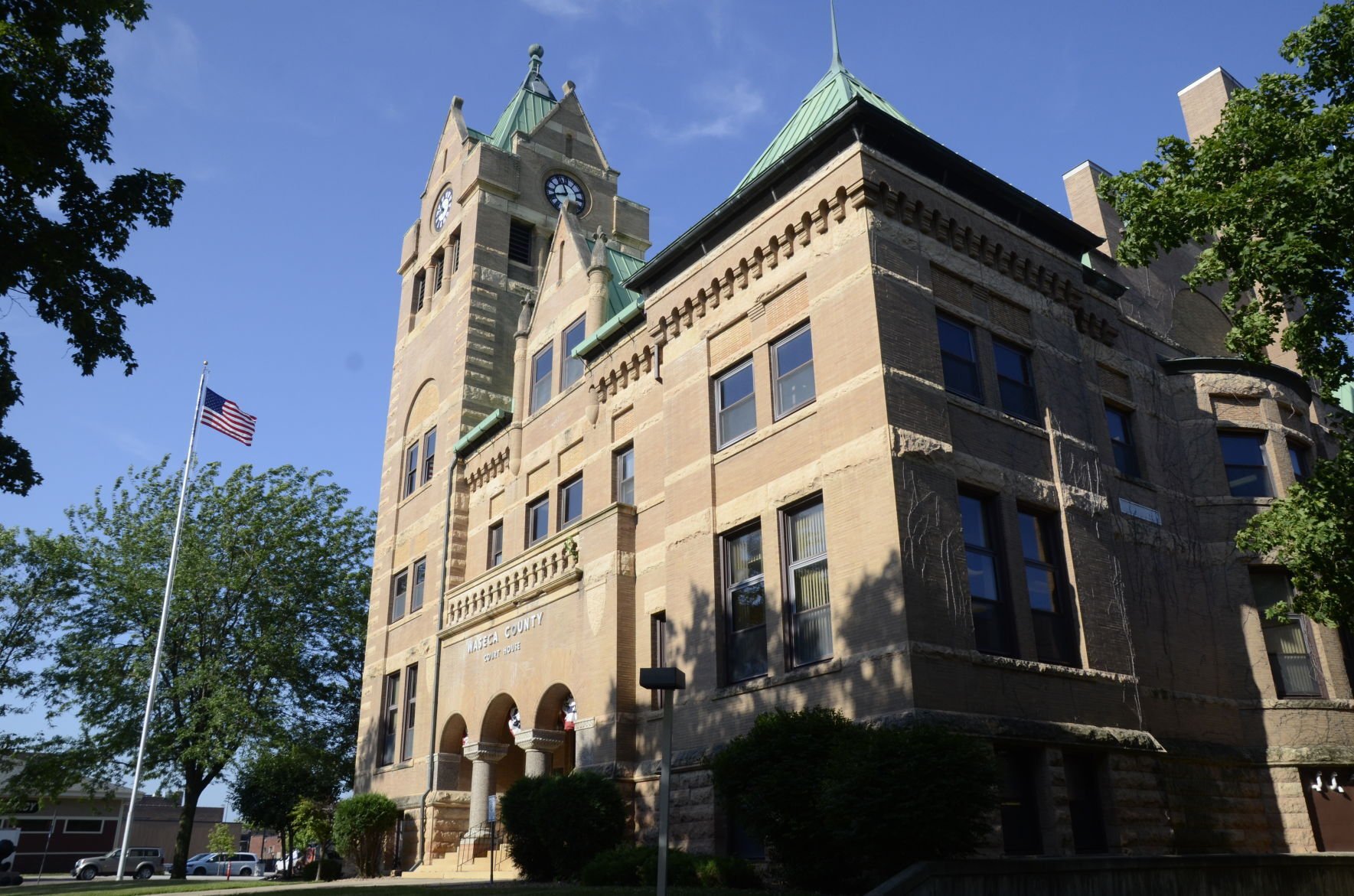 Waseca man charged with child pornography possession