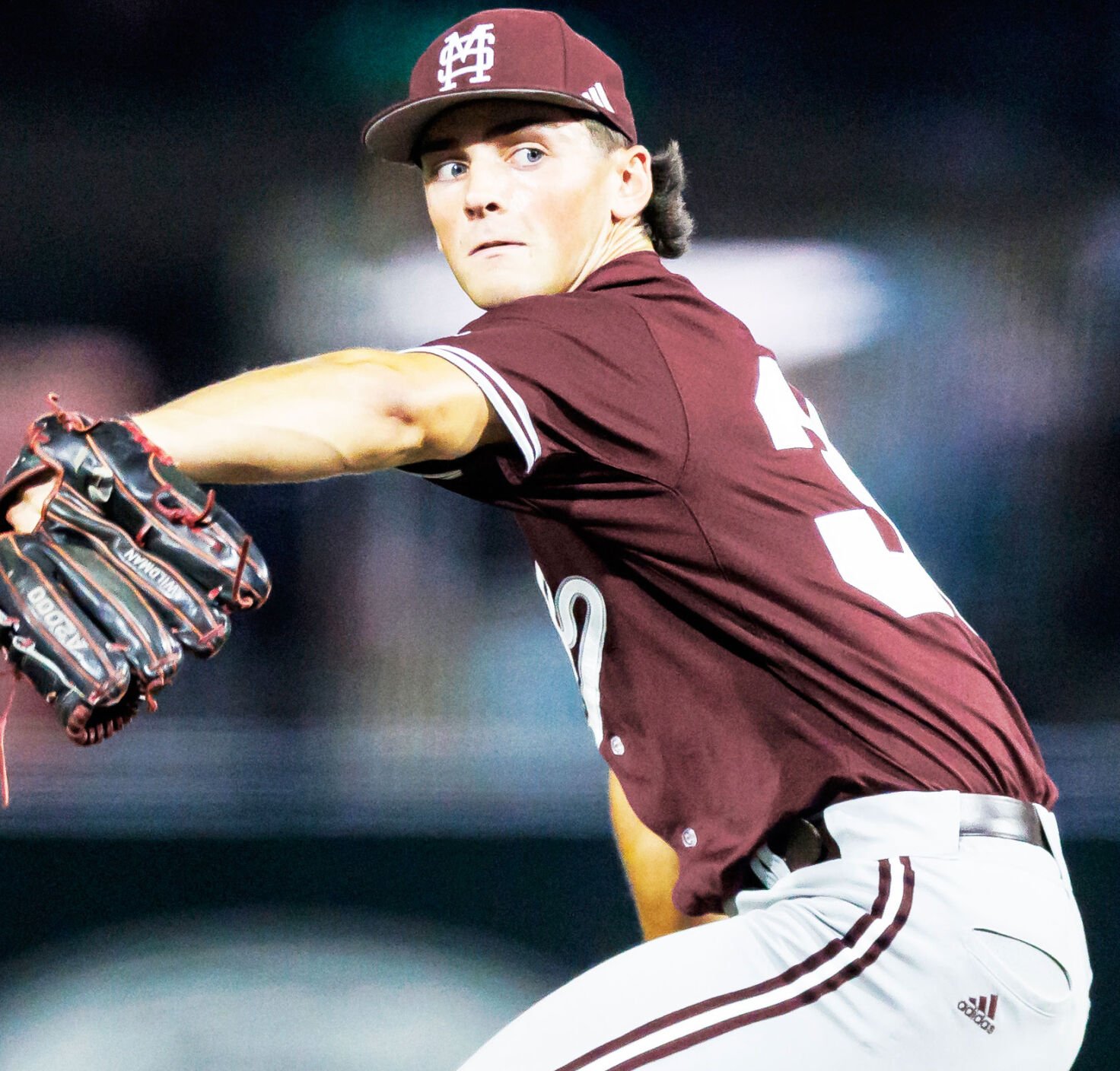  Parker gets hurler Pitzer to join staff of Bulldogs