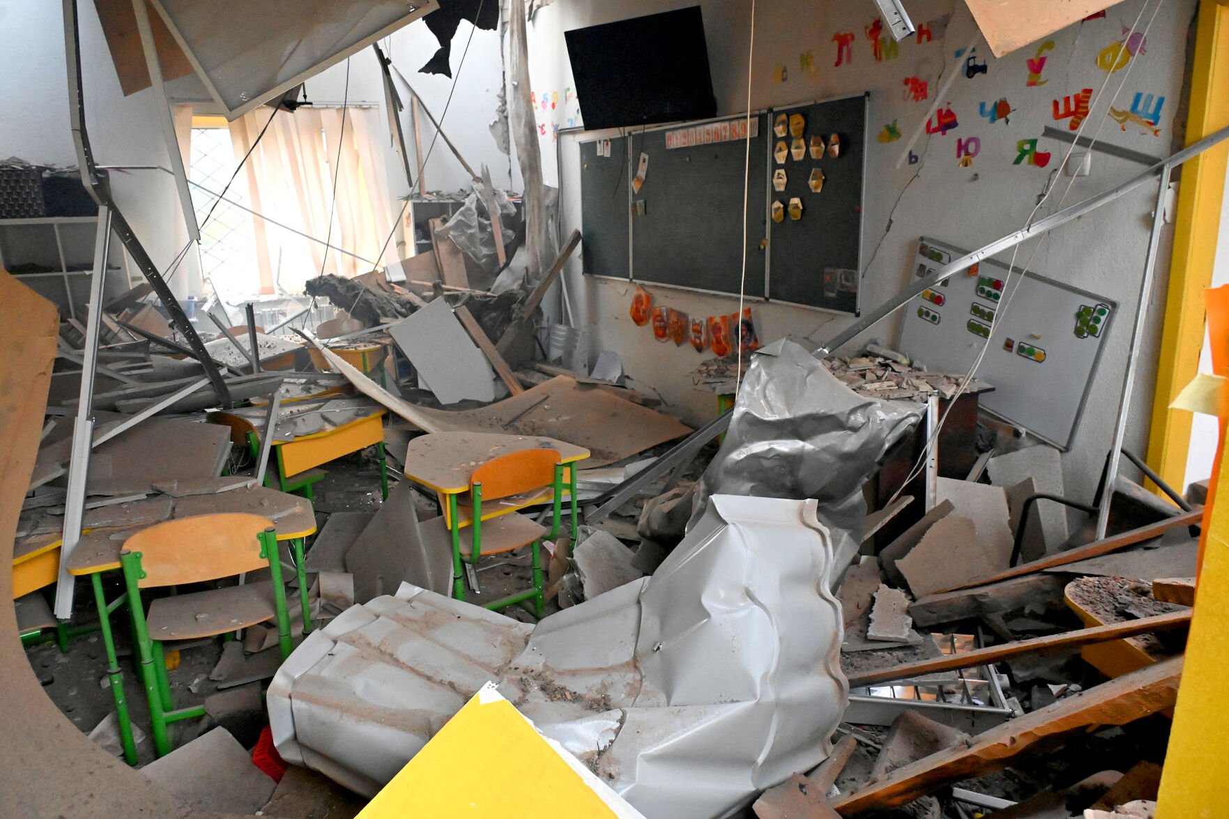  Russia strikes Ukraine as latest Trump peace efforts falter