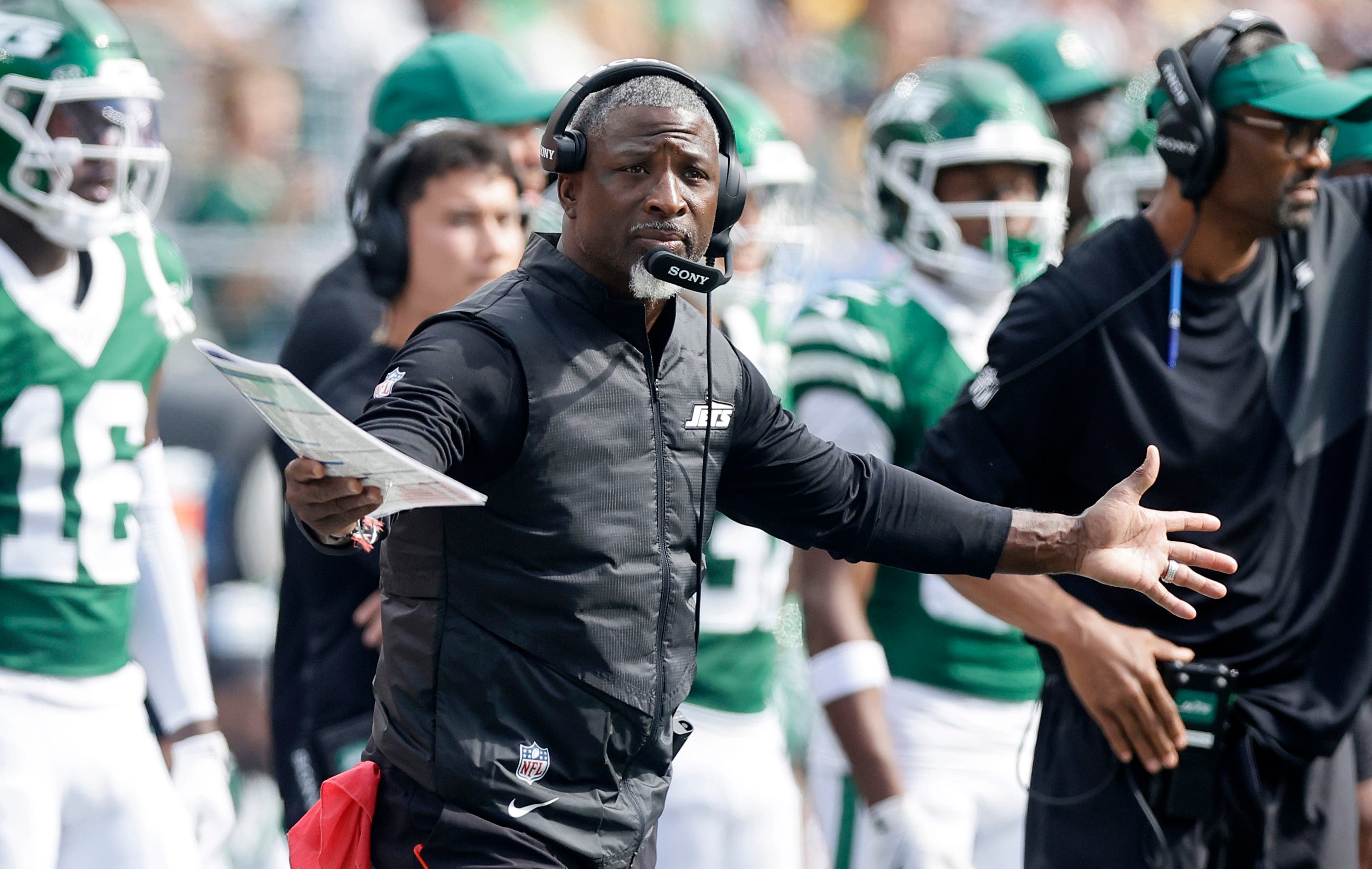 Jets Bracing for Roster Purge Ahead of NFL Trade Deadline