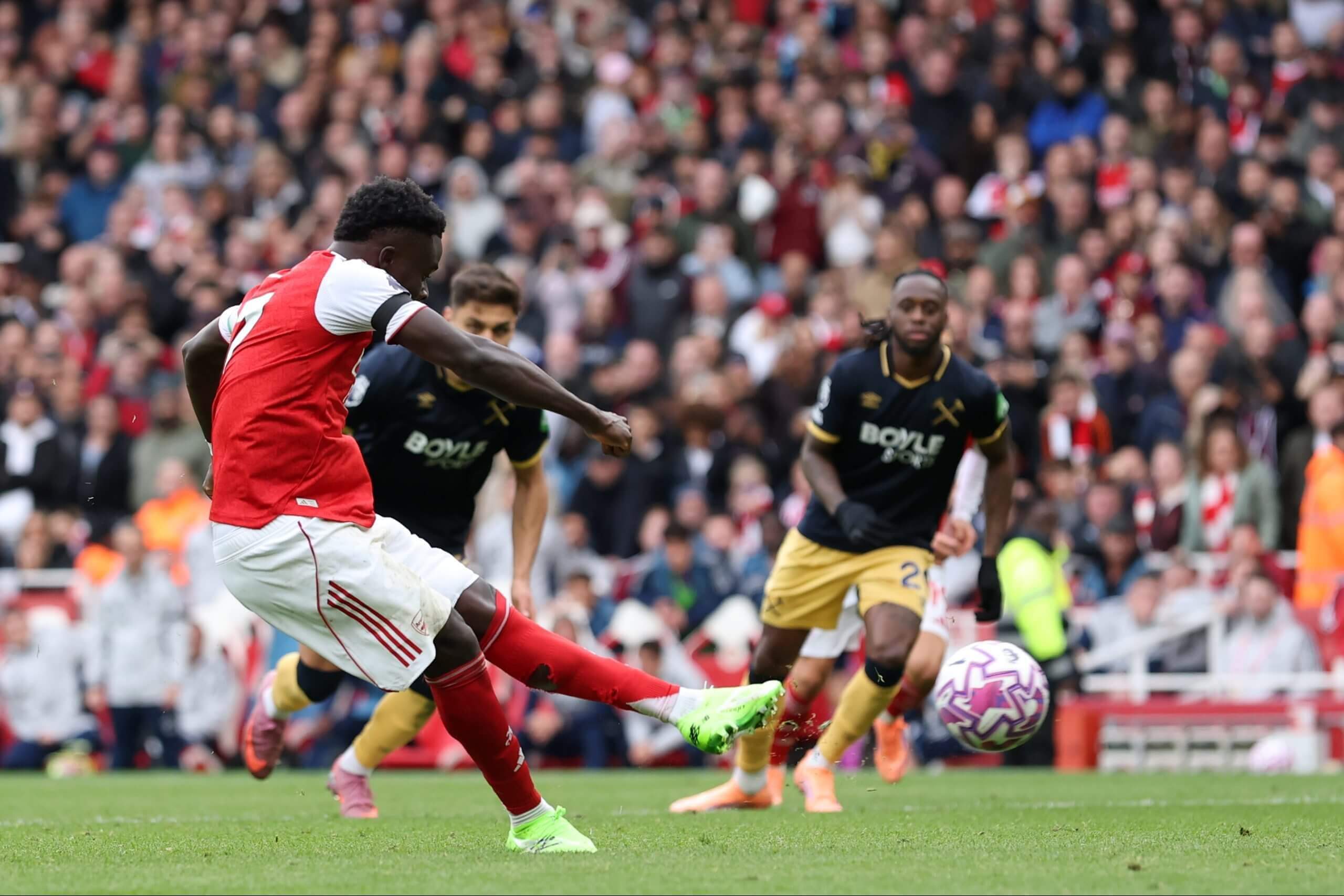  Arsenal 2 West Ham 0 – Saka marks 200th league game and Calafiori justifies status