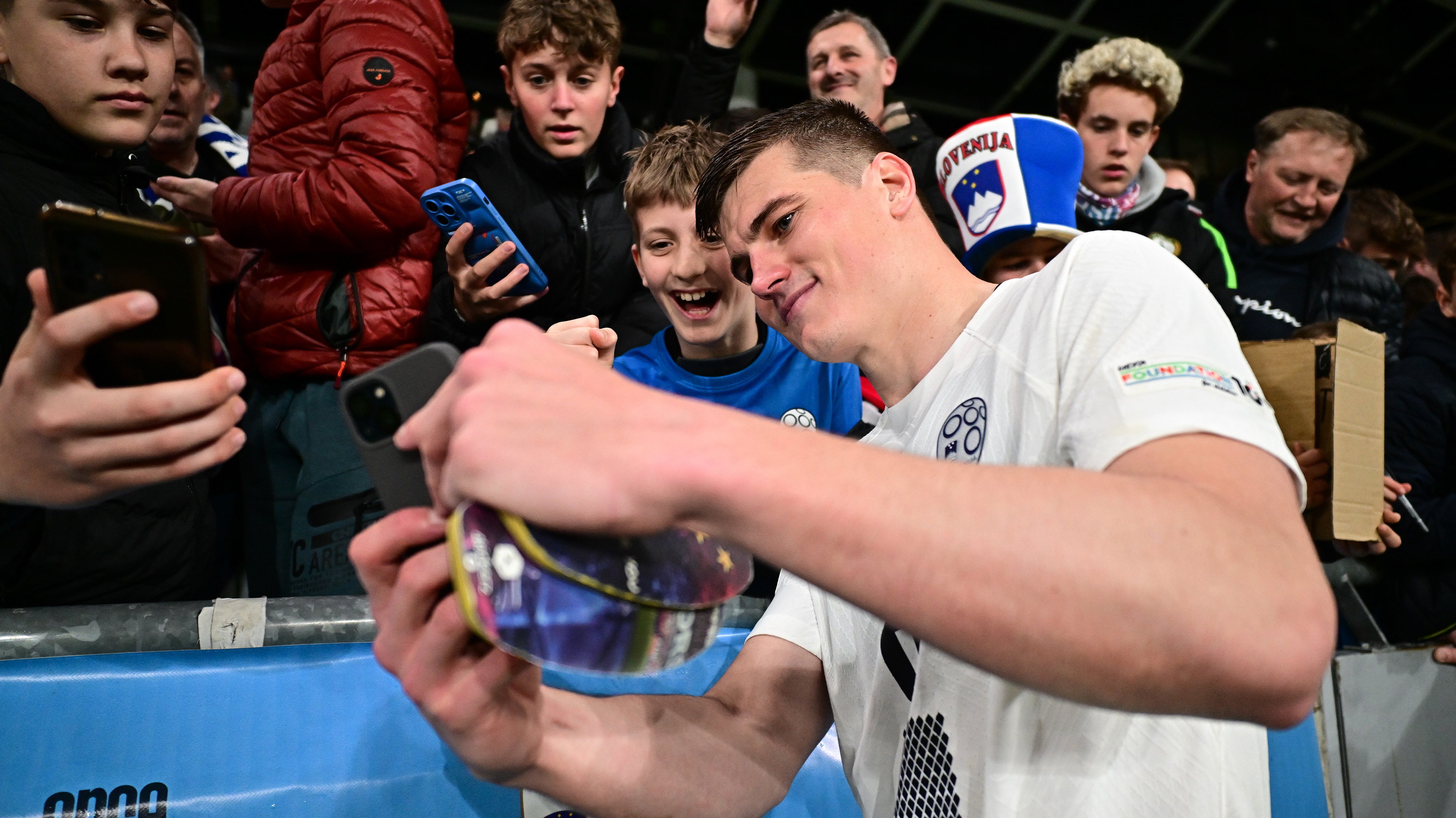  Jaka Bijol continues his clean sheet streak with Slovenia