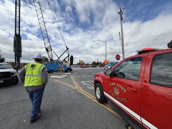 Gas leak closes Capitol Expressway in San Jose