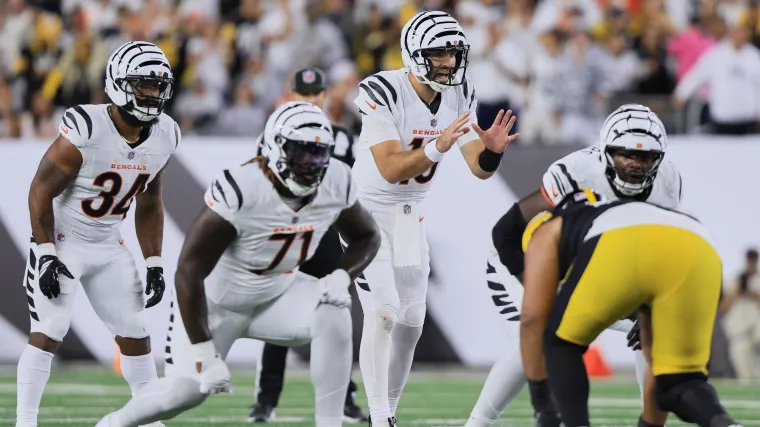 Aaron Rodgers vs. Joe Flacco stats: How old QBs fared early in Steelers vs. Bengals ‘TNF’ game