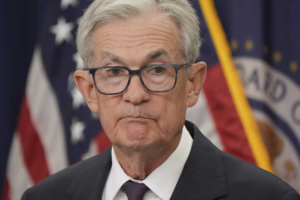  Slowdown in US hiring suggests economy still needs rate cuts, Fed’s Powell says