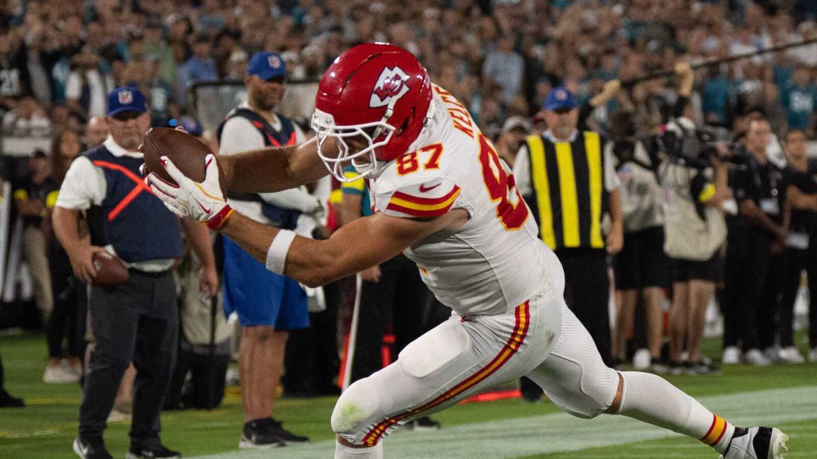 Heinous Refball On Travis Kelce Week 5 Touchdown vs Jacksonville Jaguars: What A Brutal Call
