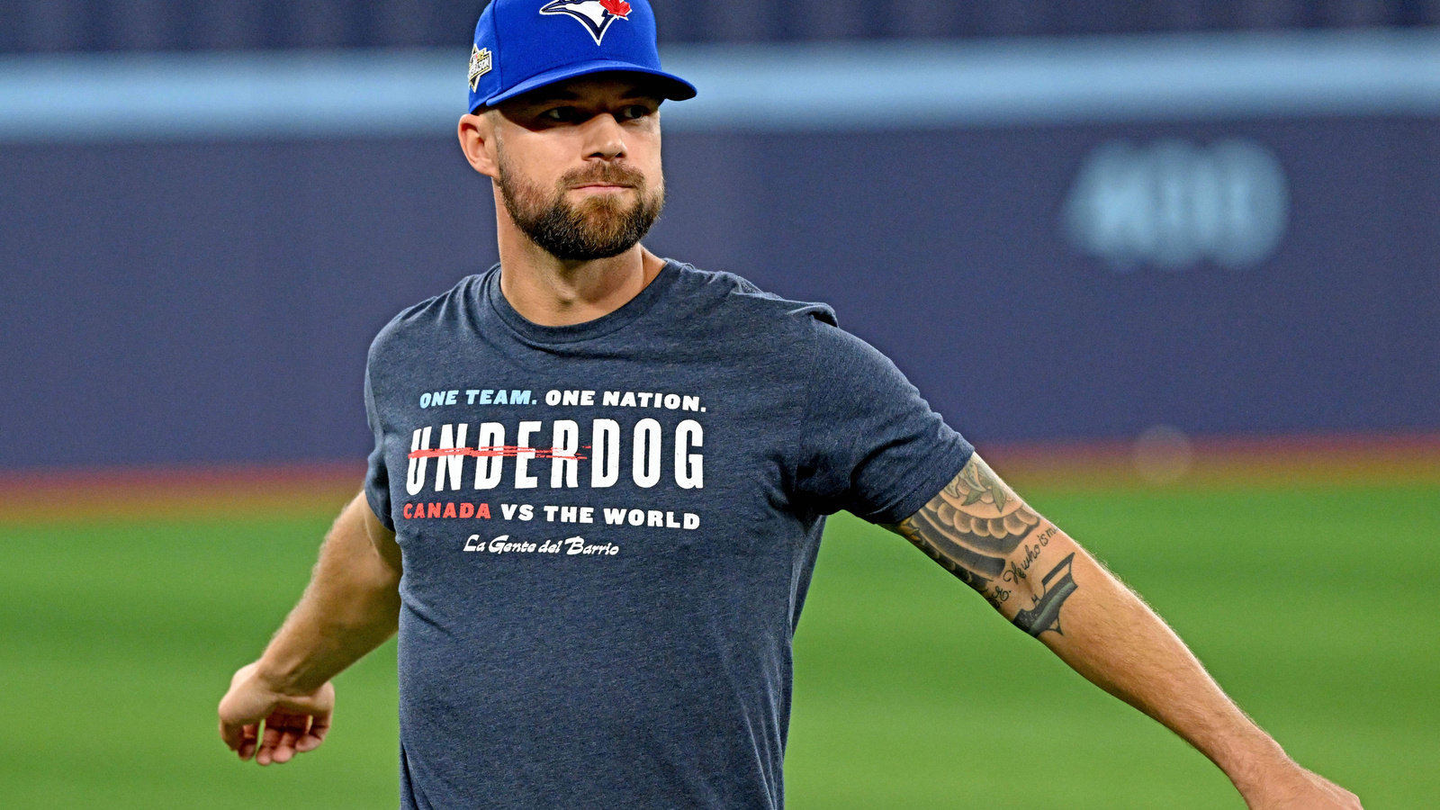 Nathan Lukes exits ALCS Game 1 due to knee contusion