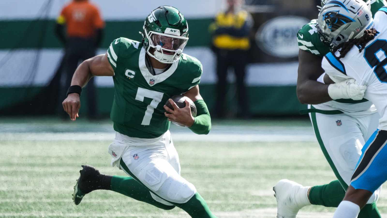 Jets QBs Justin Fields, Tyrod Taylor splitting practice reps