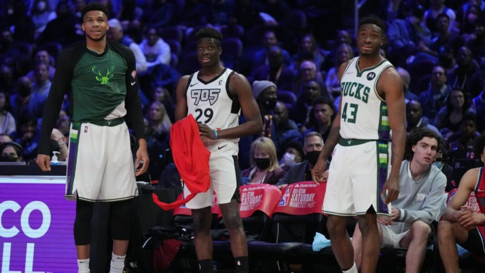 ‘You are kidding yourself’: Analyst blasts Bucks signing Alex Antetokounmpo