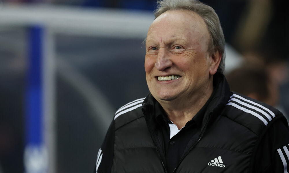 Neil Warnock offers to manage Manchester United for free after poking fun at Ruben Amorim