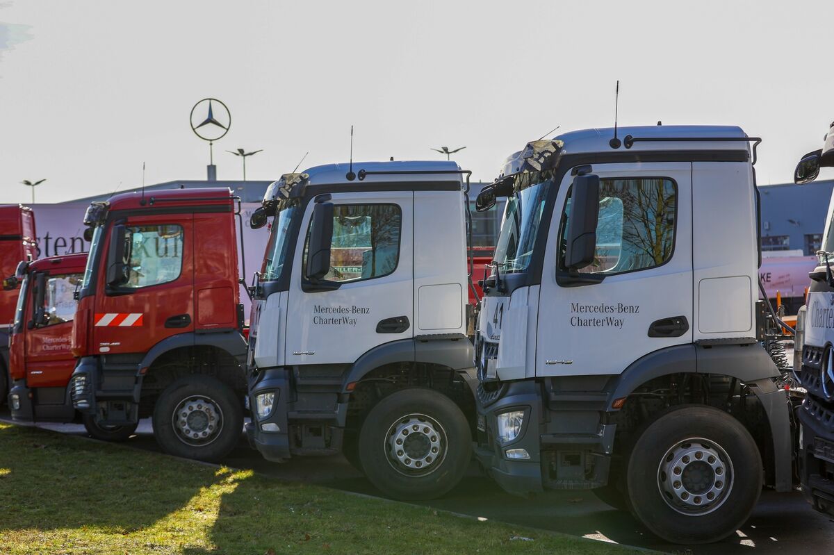 A Truck-Cartel Reckoning Is Still Looming for Daimler and Co.