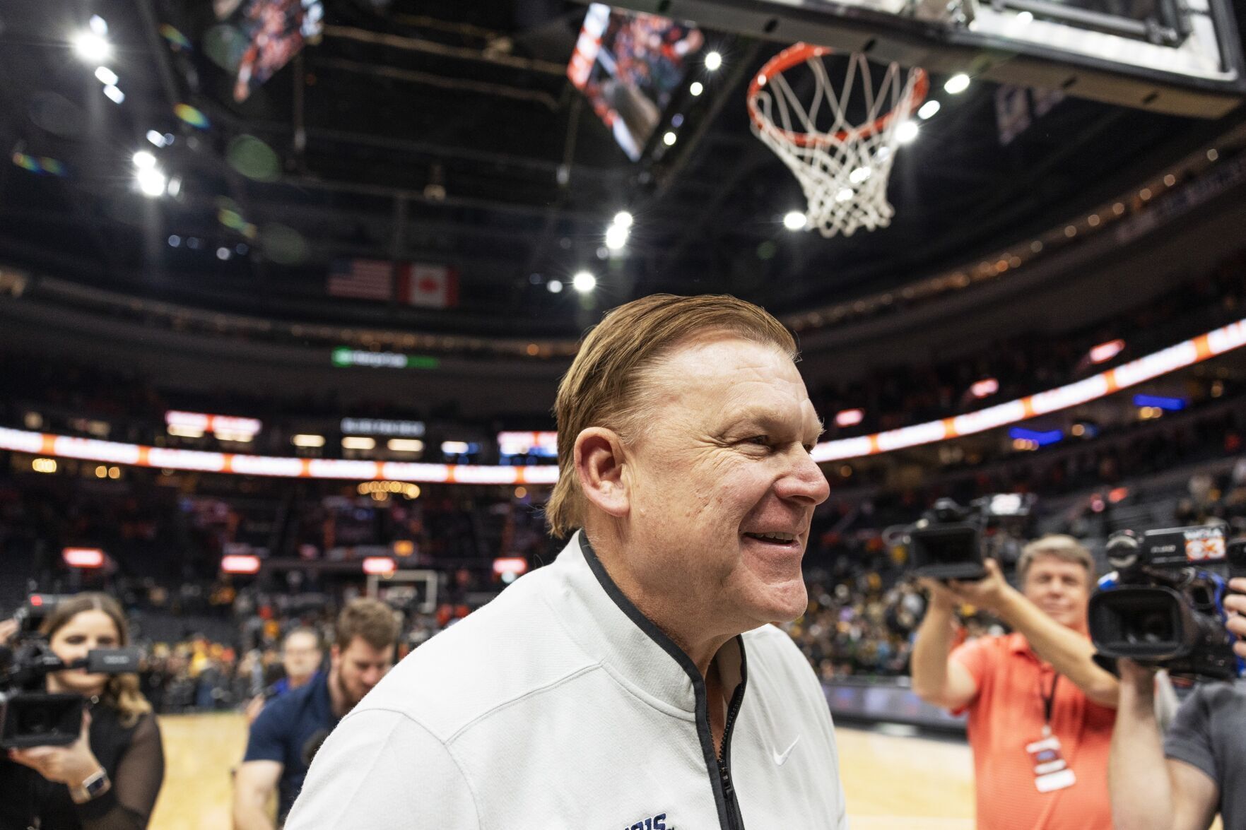 Monday’s TV schedule: Illinois opens basketball season in big night for college hoops