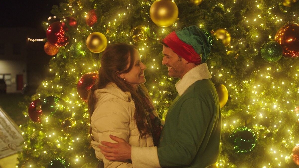 Fan-Favorite ‘Crossroad Springs’ Stars Lead Great American Family’s Heartwarming New Holiday Film ‘Christmas North of Nashville’ (Exclusive)