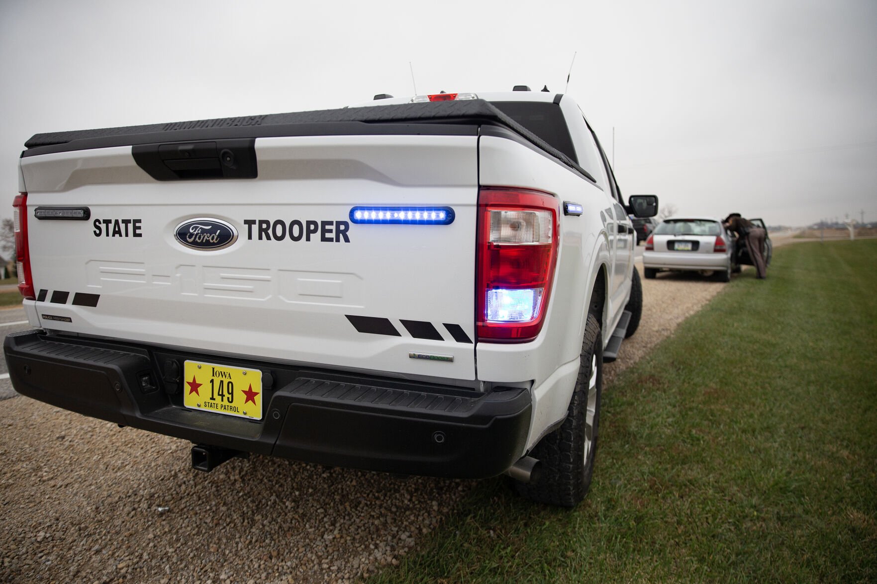 Iowa State Patrol has issued 8,000 warnings to drivers using cellphones under new state law