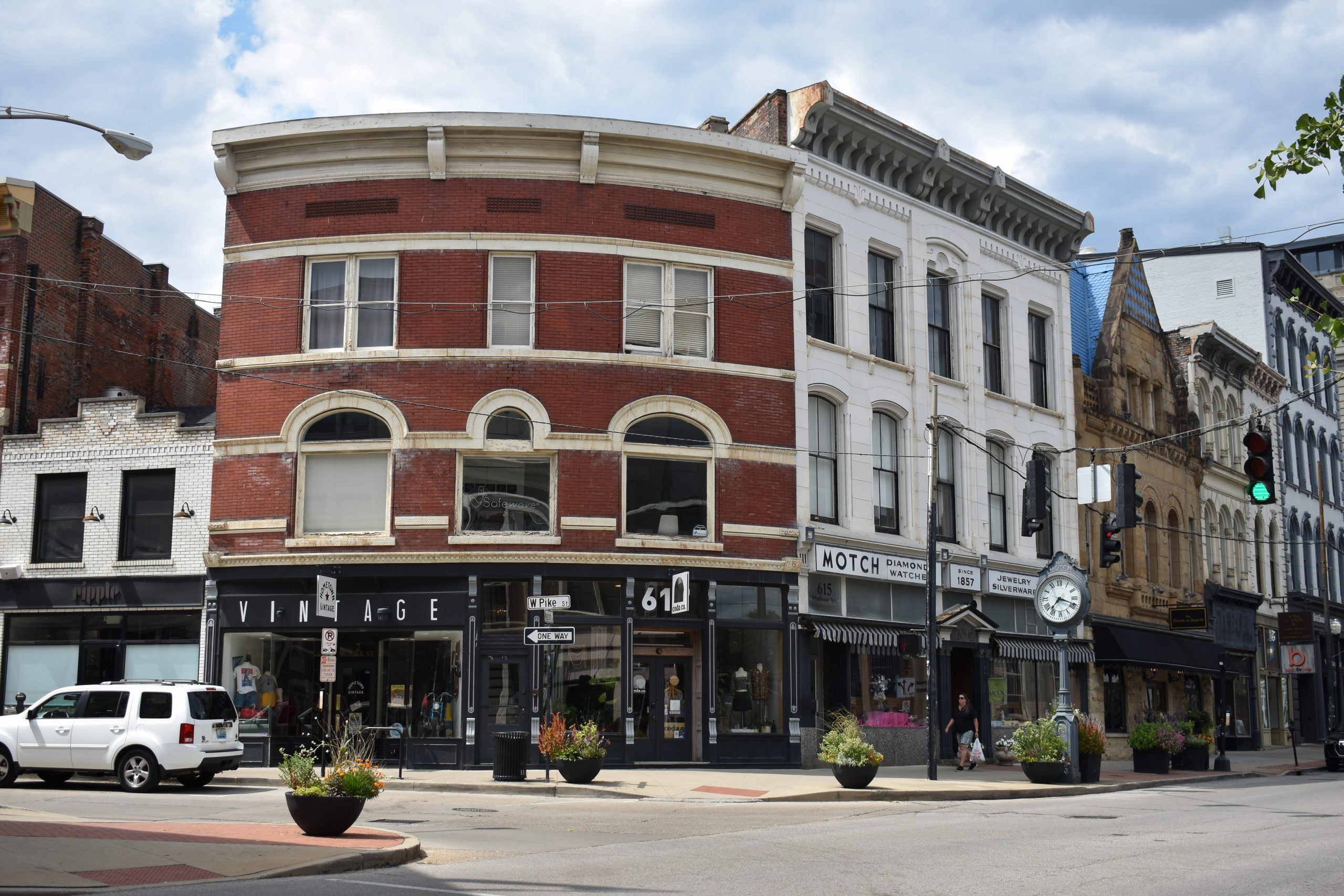 NKY gears up for Small Business Saturday with deals, discounts