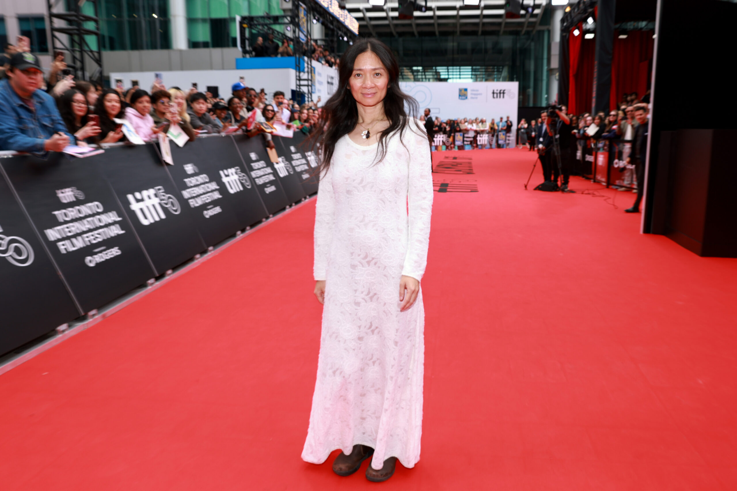 Chloé Zhao Knows How to Make You Cry: The ‘Hamnet’ Director Digs Deep on Her Surefire Oscar Contender
