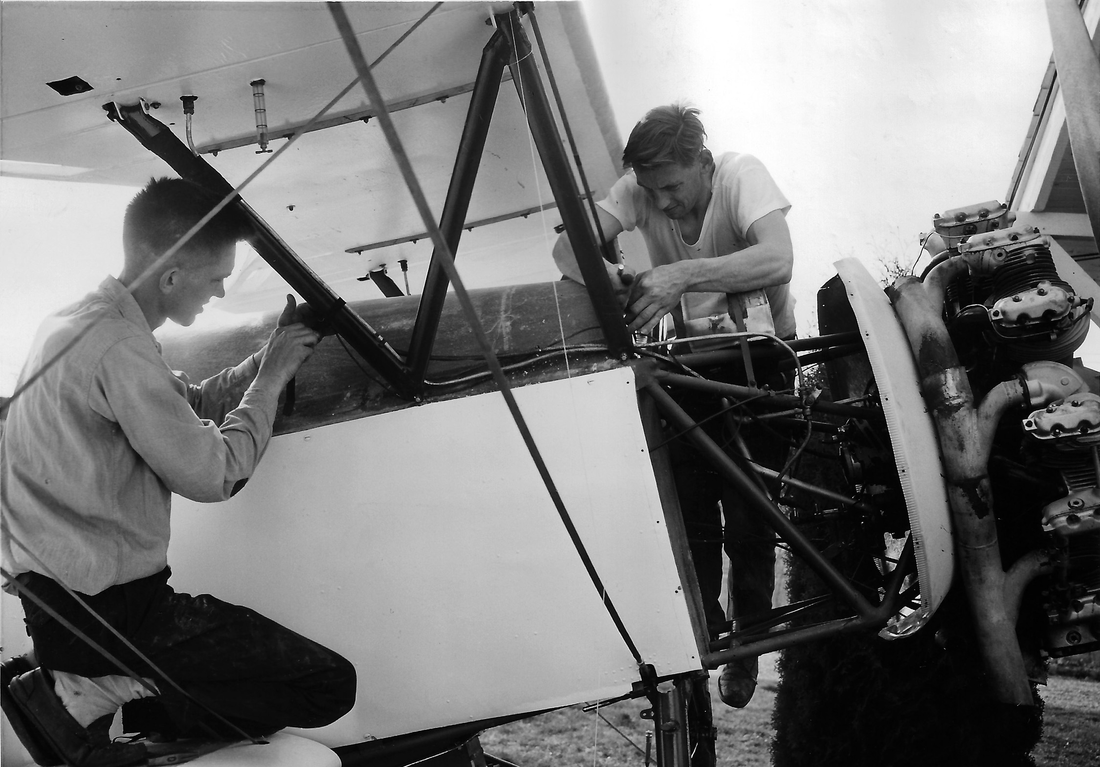 Blast from the Past / 1958: Rebuilding a plane for crop dusting
