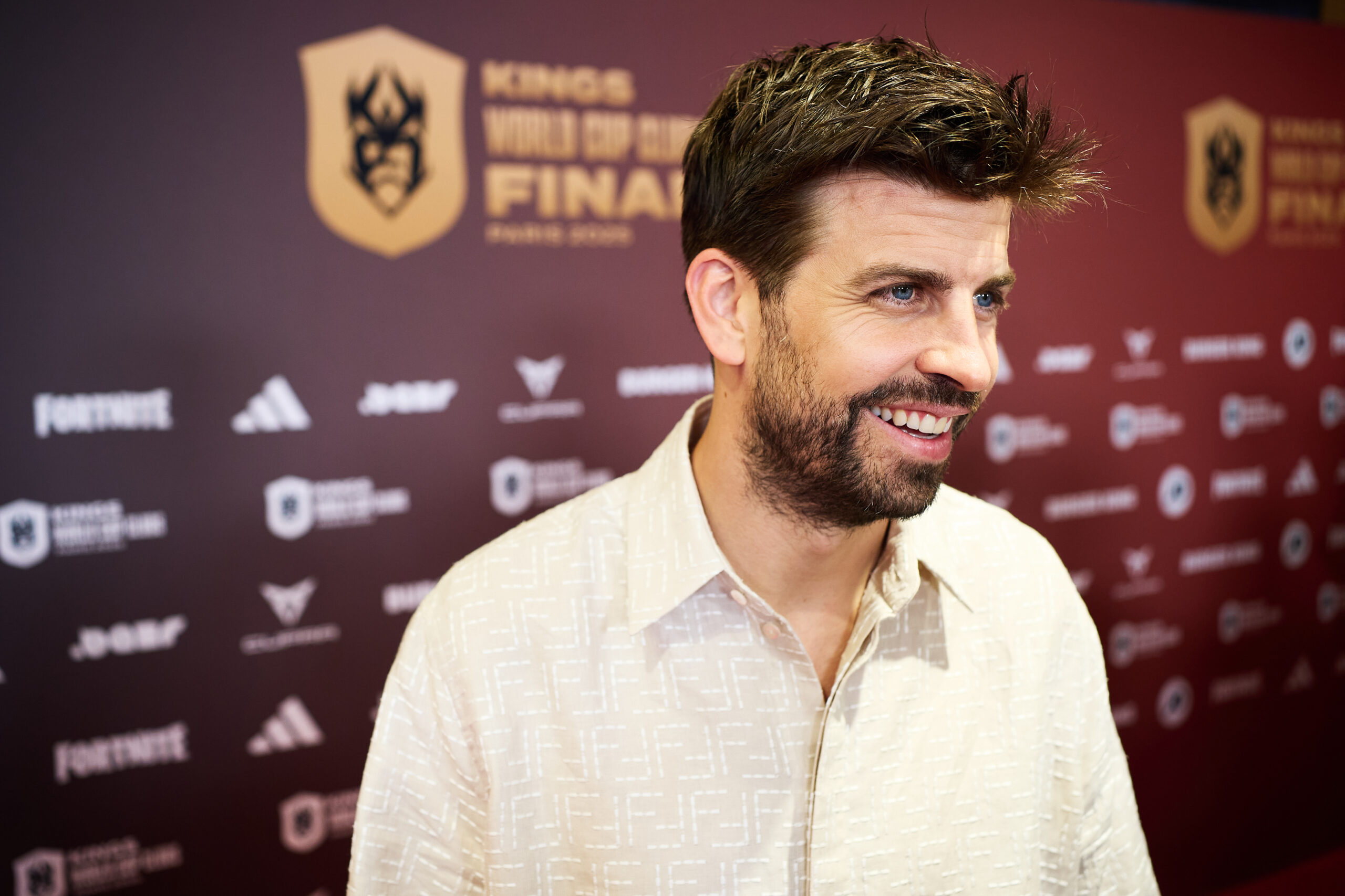 Barcelona legend Gerard Piqué takes the classroom by storm at Harvard