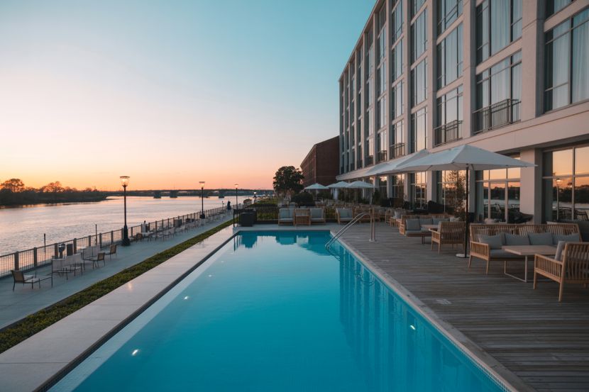 DoubleTree by Hilton Charleston Riverview: A Stylish New Hotel for Business and Leisure