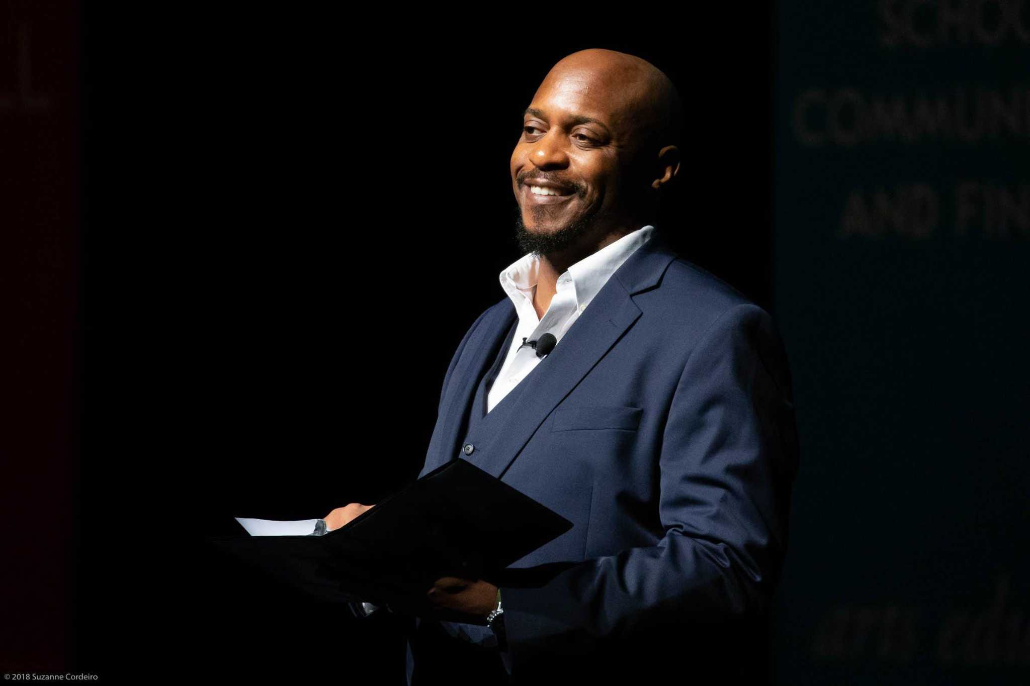 After a health crisis, Marc Pouhé steps back into the spotlight stronger than ever