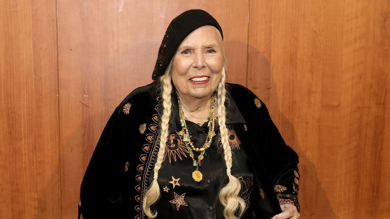Breaking the Minimalism Myth: How Joni Mitchell Uses a Snowy Canvas and Whimsical Textures to Redefine the Timeless Holiday Home