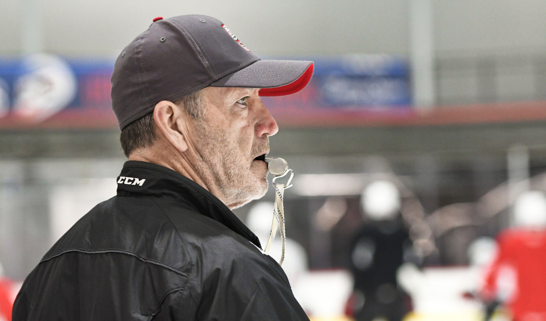 Former Utica Comets coach, longtime NHL player Kevin Dineen reveals he has pancreatic cancer