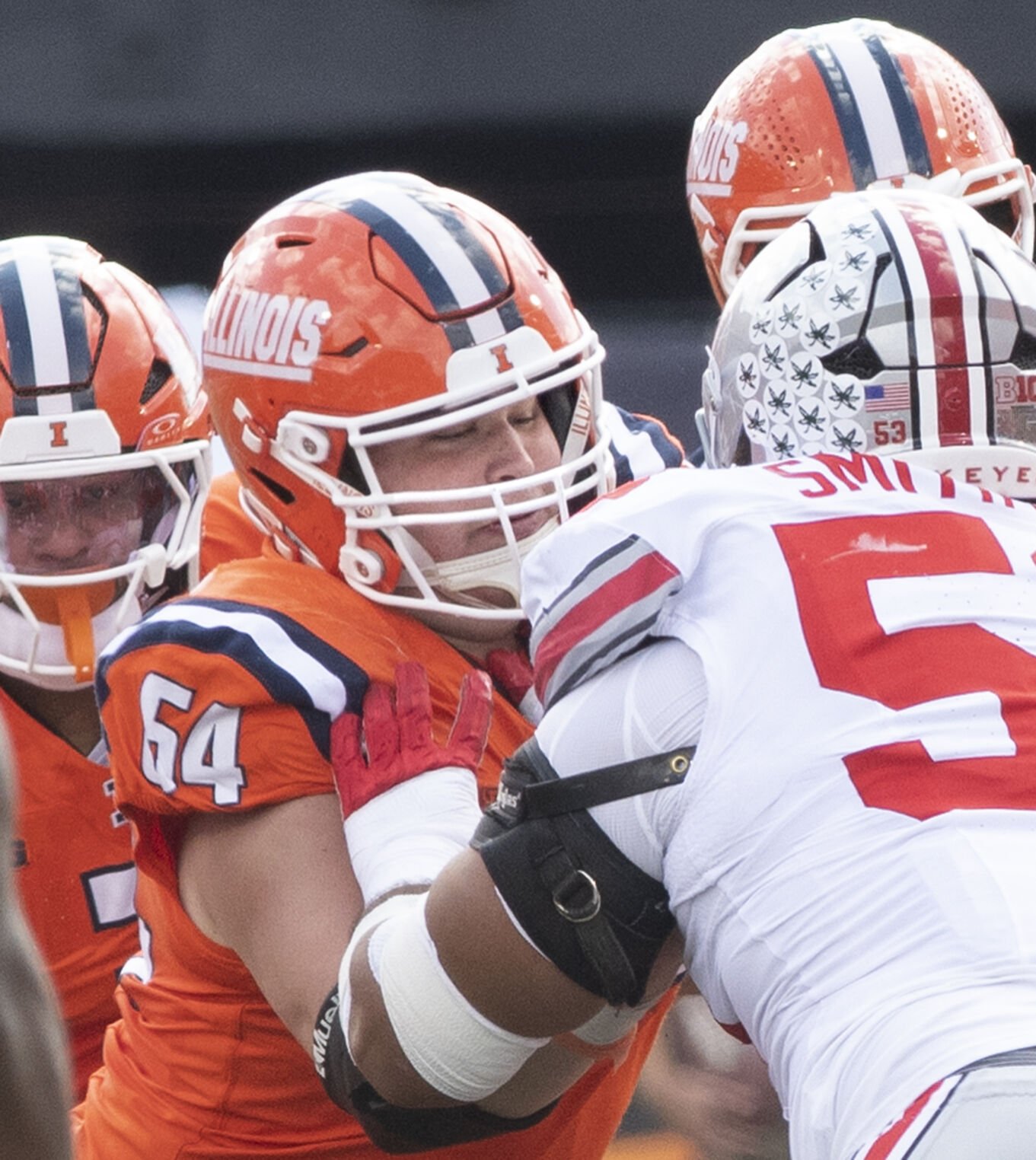 Left tackle only bowl game change for Illinois