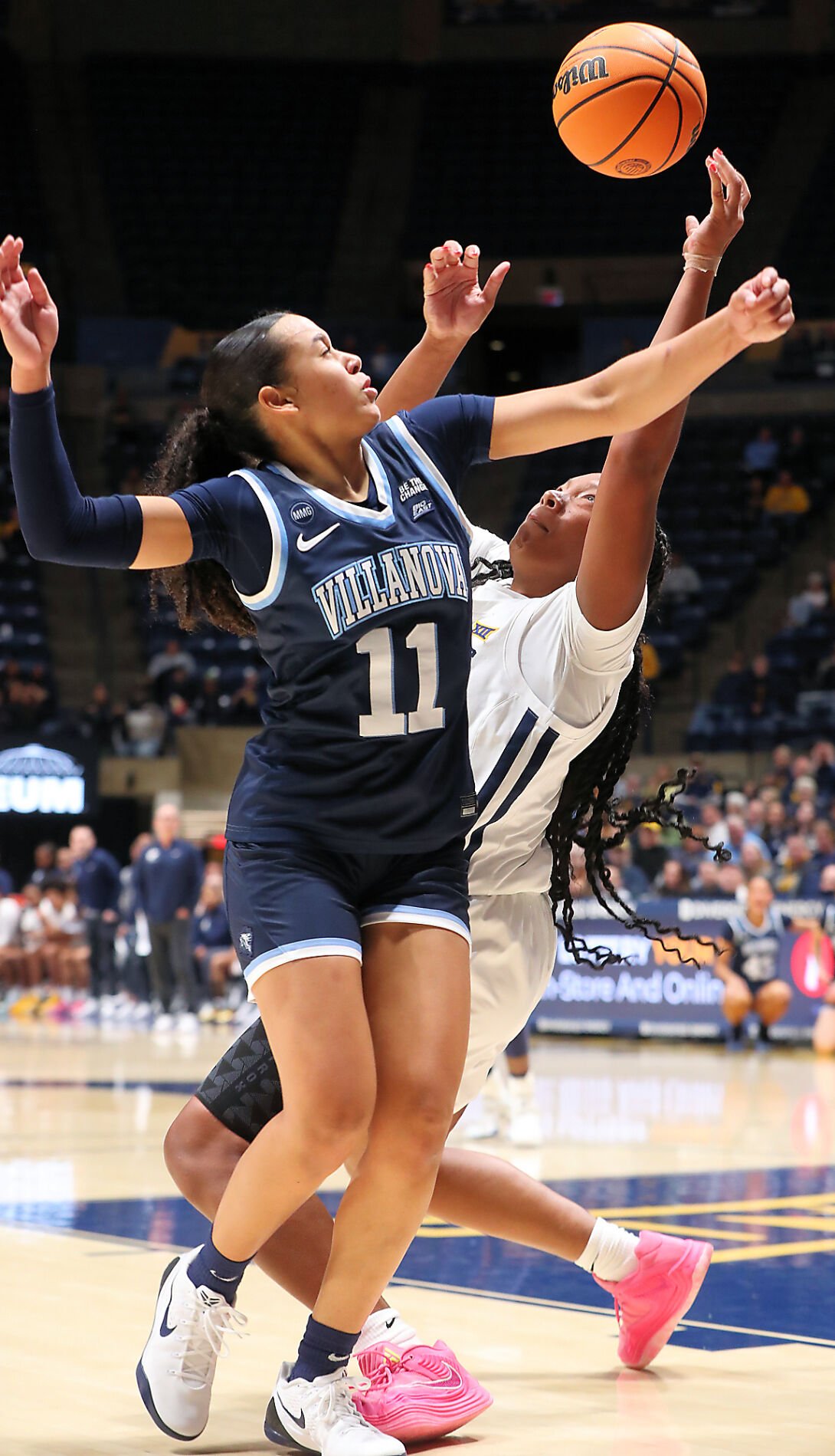 Photo Gallery I: West Virginia Mountaineers – Villanova Wildcats