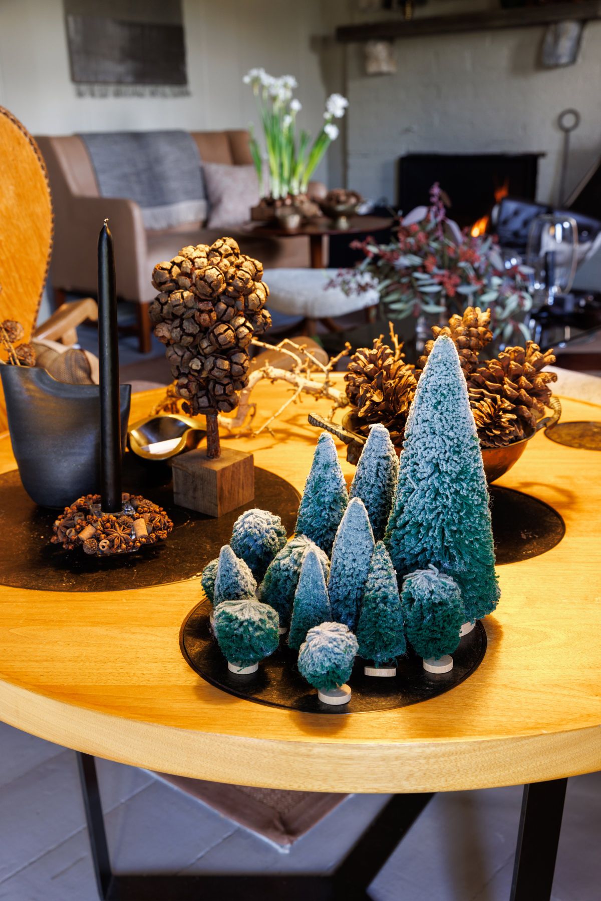 An understated approach to holiday décor in the country – Sun, 07 Dec 2025 PST