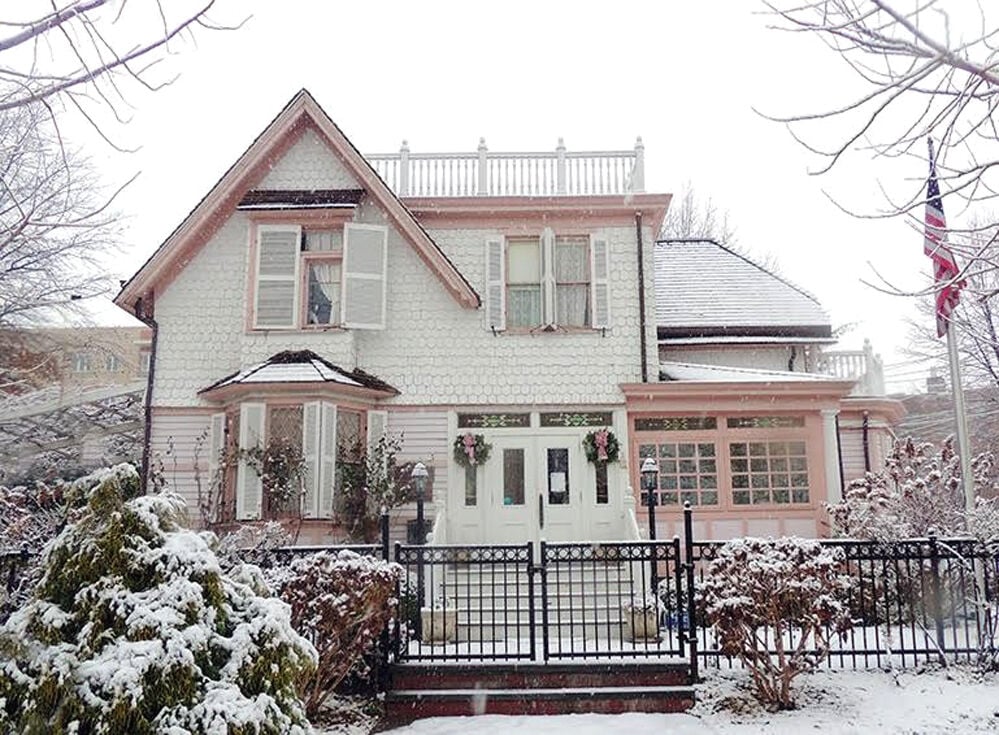 QHS Historic Holiday House Tour returns