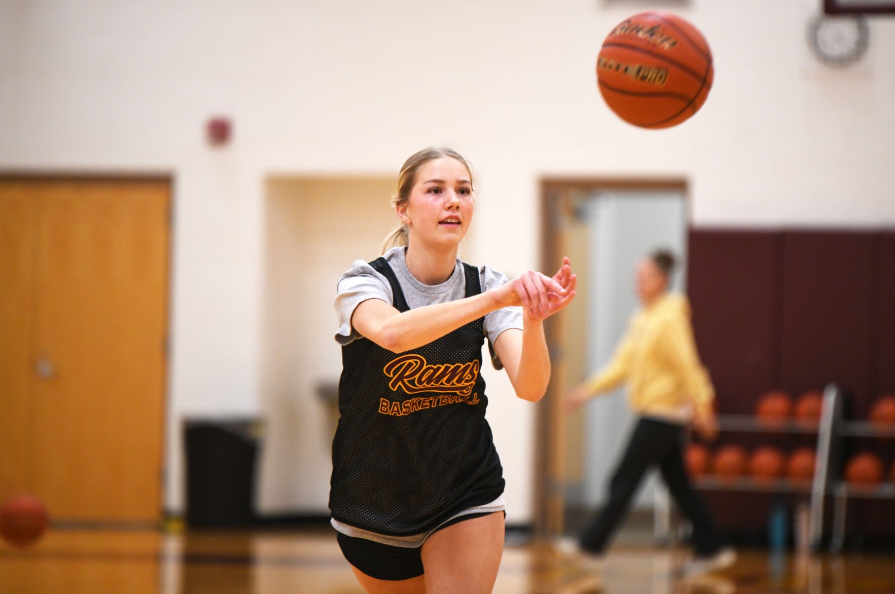 Lady Rams basketball prepared for second year under Nikont