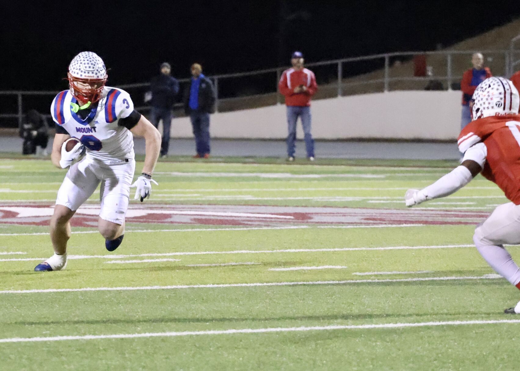 Mount Enterprise star RB Ash breaks longtime rushing record in playoff win over Bremond