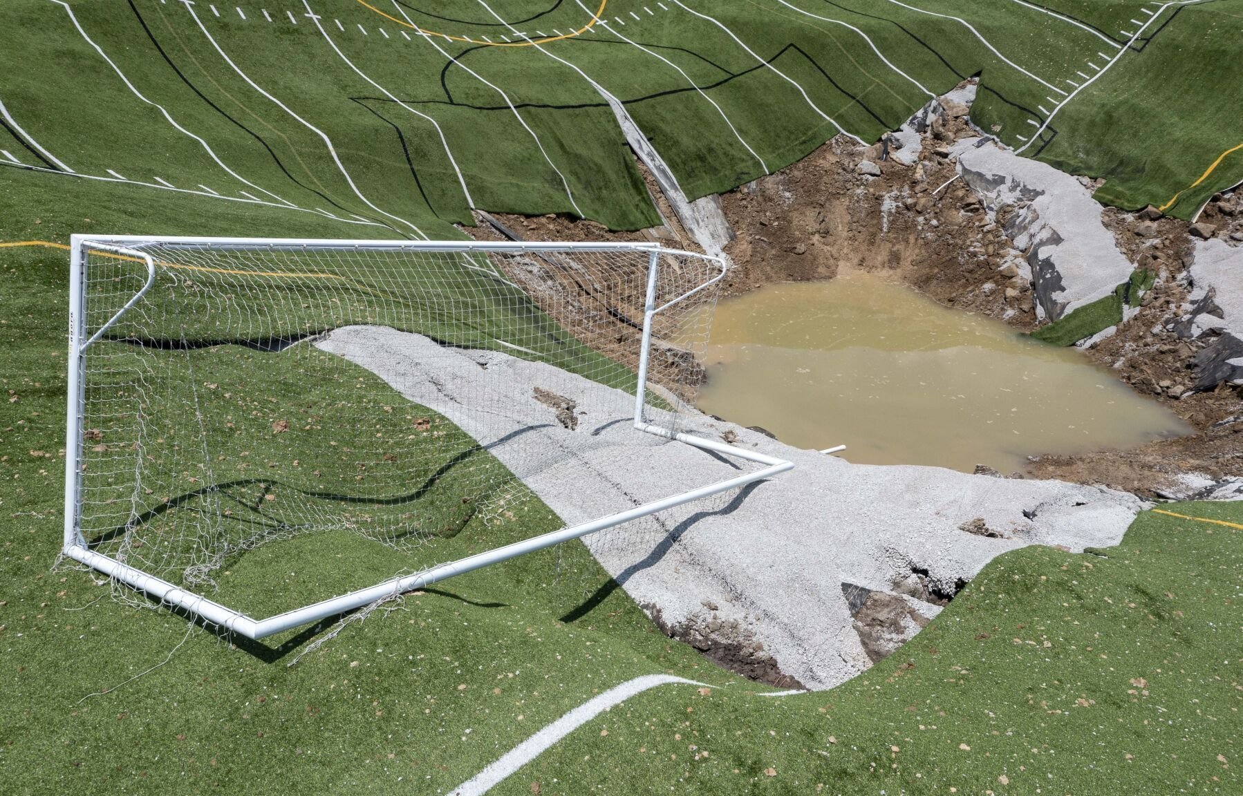 It’s still unclear who will pay $35-$53K to remove water from Alton’s sinkhole