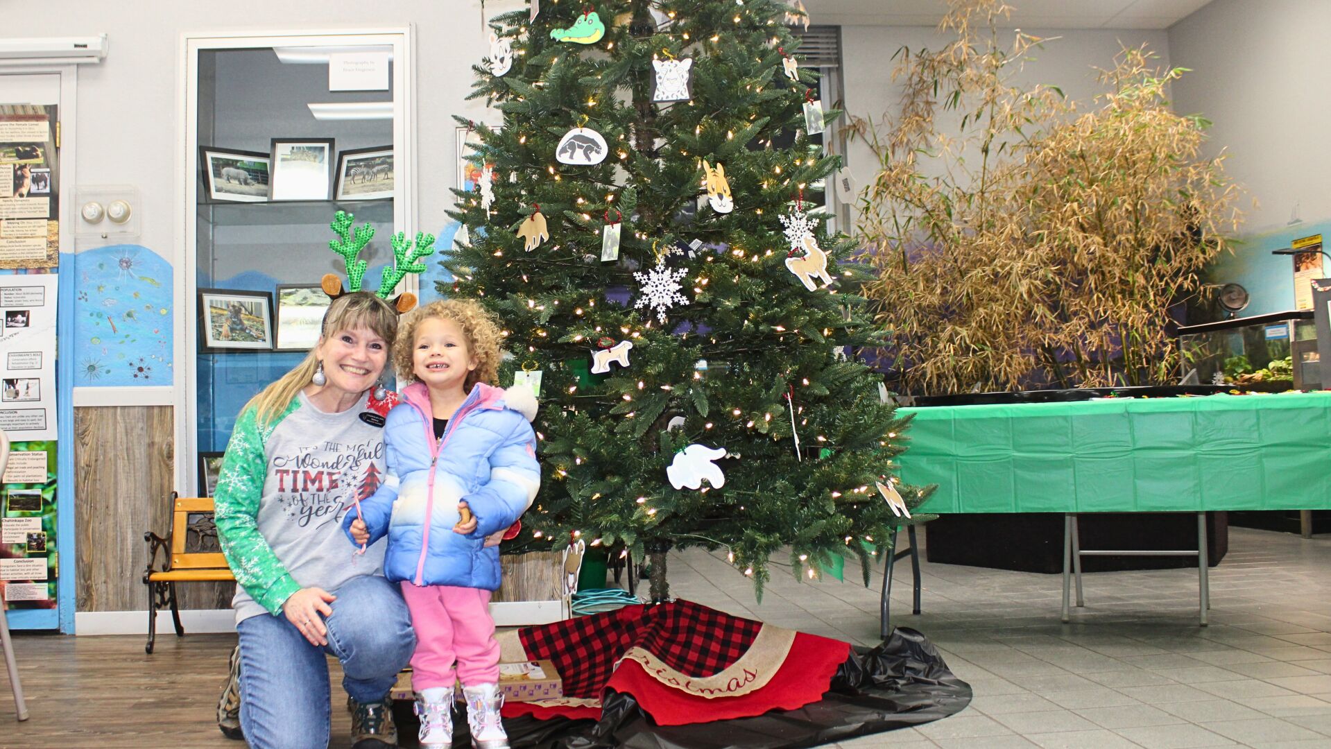 Chahinkapa Zoo blends holiday cheer and conservation