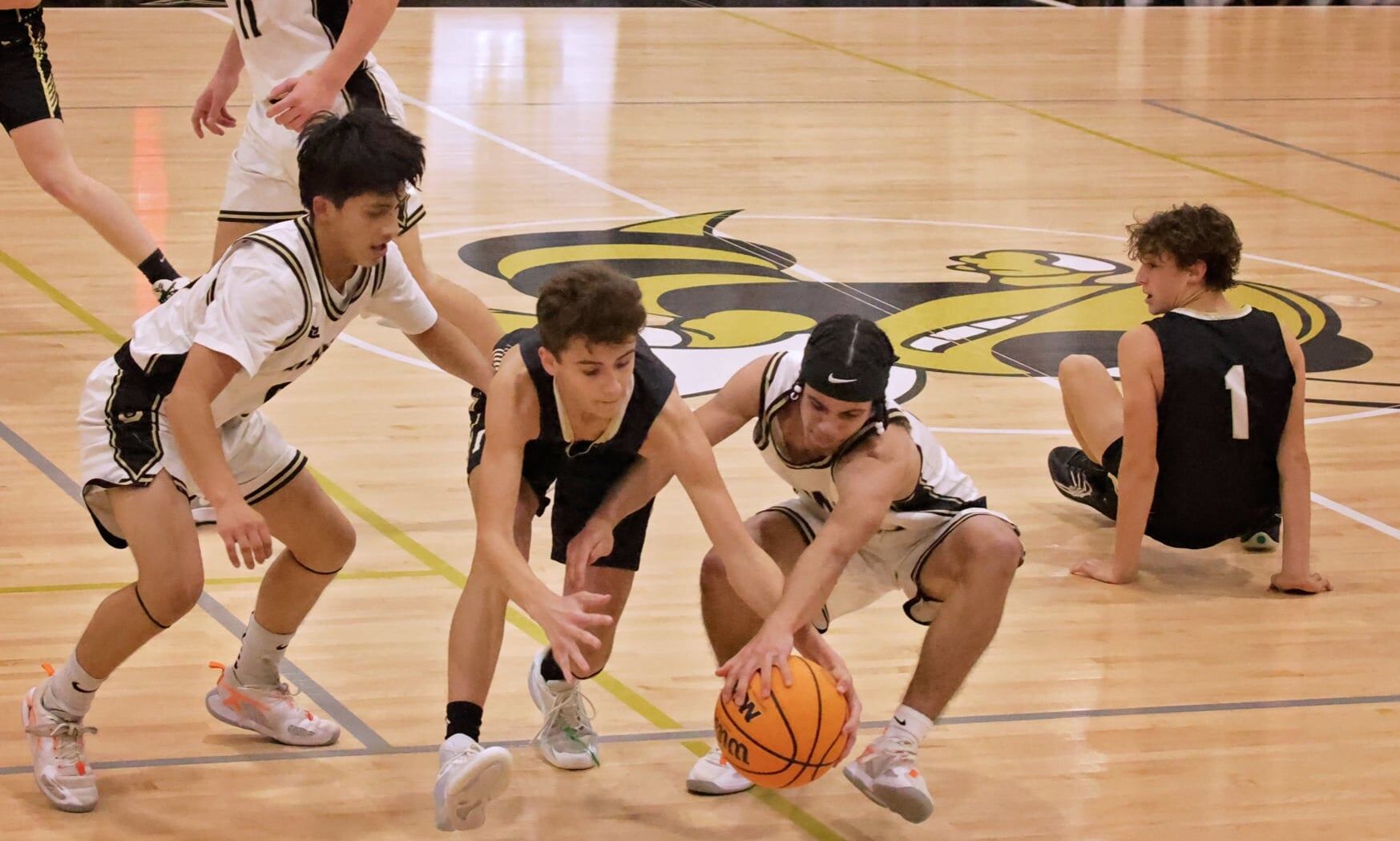 Ider boys, Geraldine girls advance