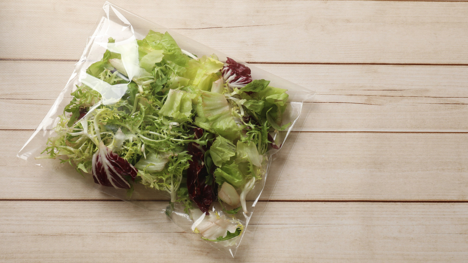 The Only Store-Bought Greens You Can Safely Eat Directly From The Bag