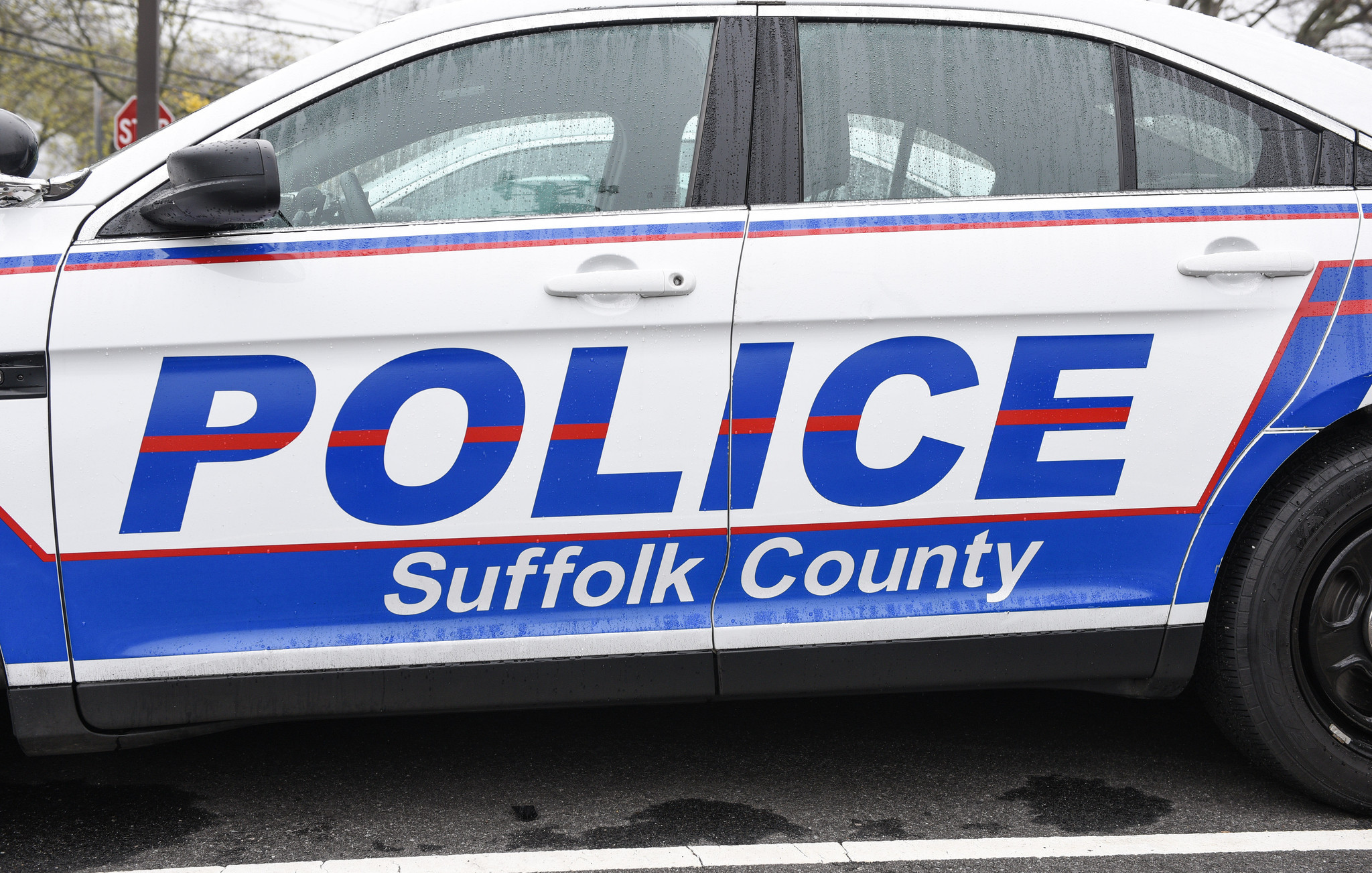 Two teen boys shot in car in Suffolk County: police