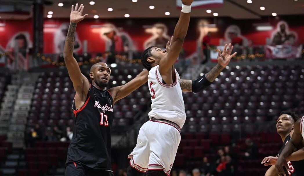 Dillard named to Bevo Francis award watch list