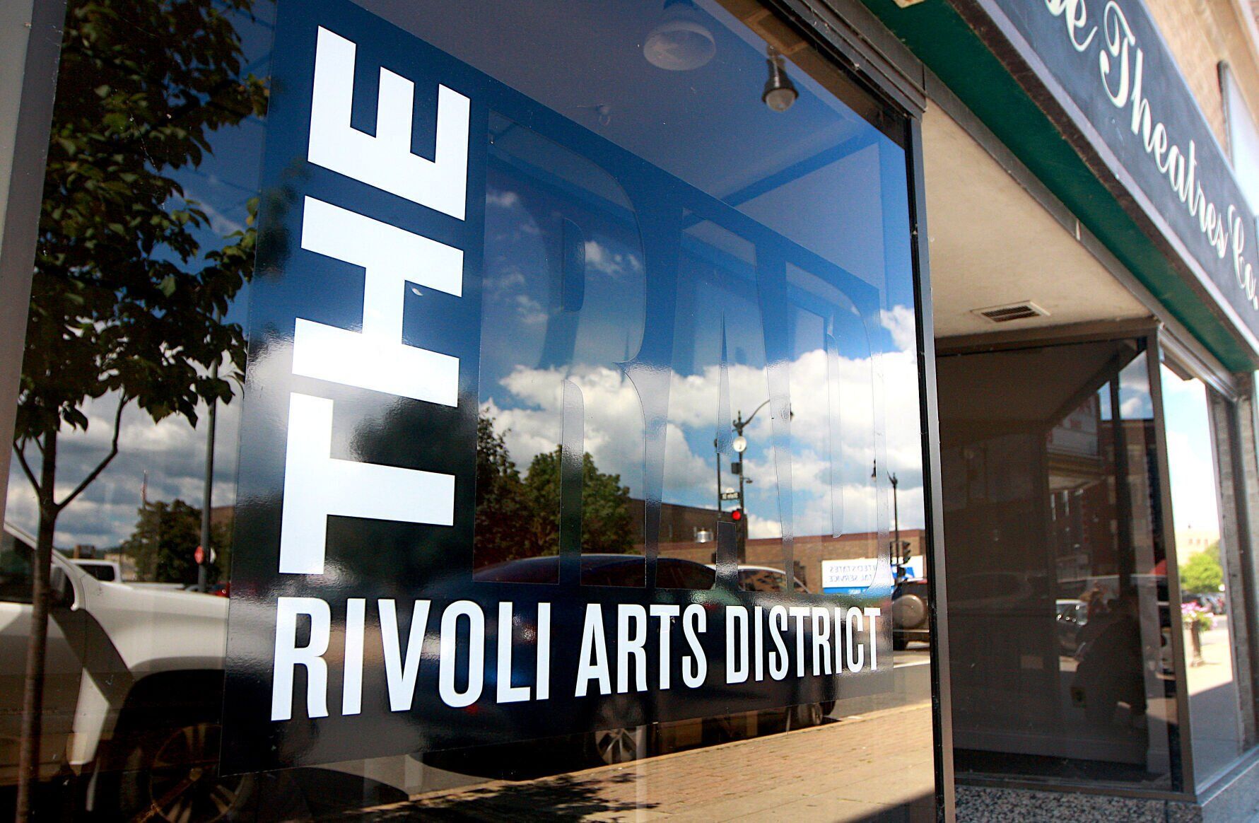 Rivoli Arts District hosts early family friendly New Year’s Eve ball drop