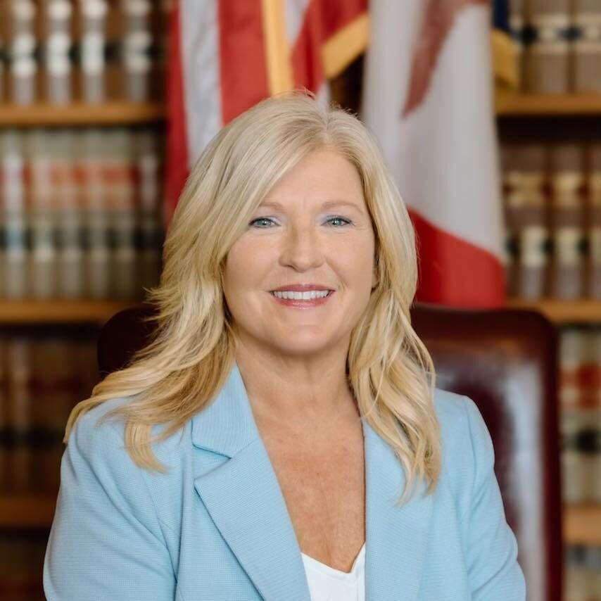 Dubuque County officials back Lundgren in U.S. House race