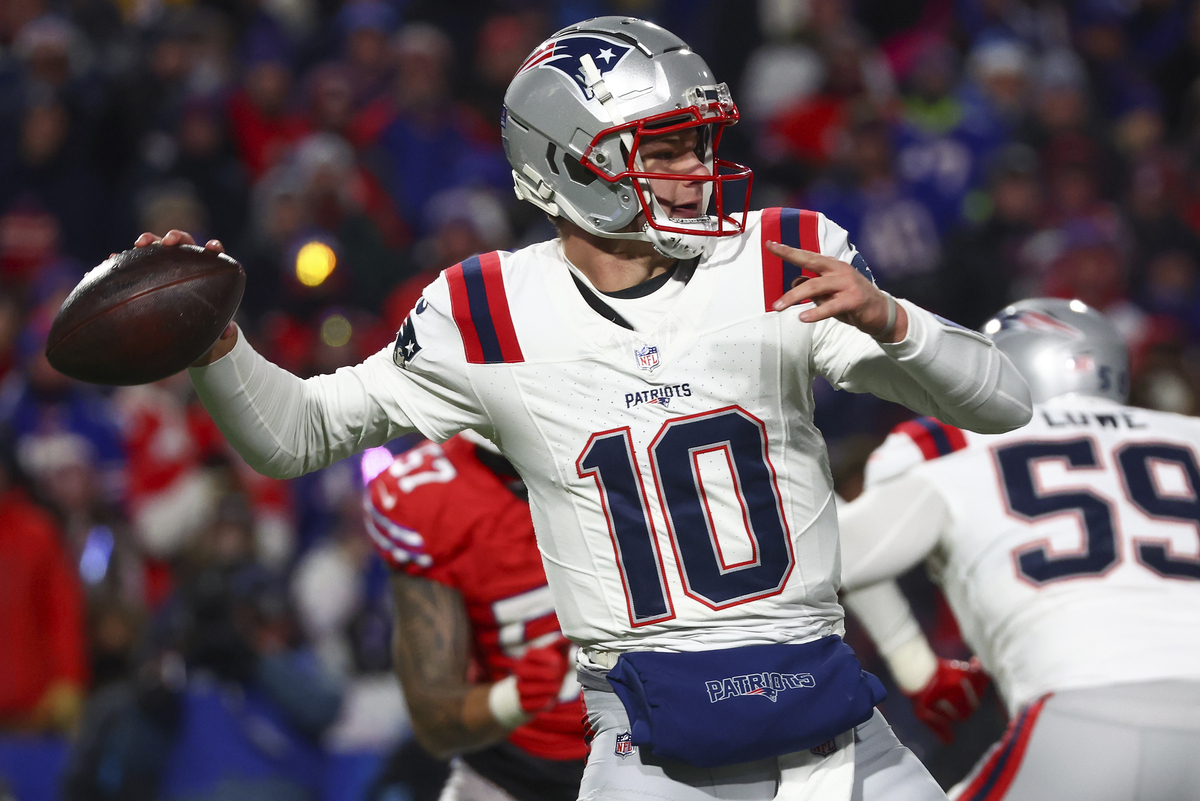 Patriots and Texans meet for a clash of opposites. Who has the edge?