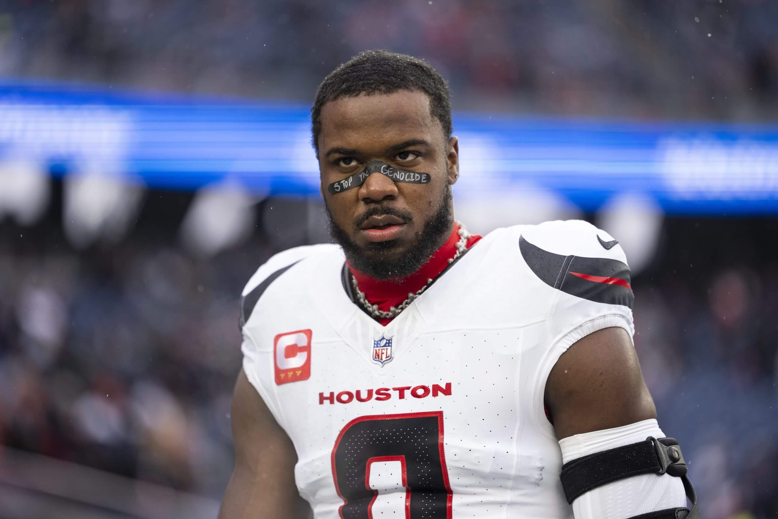 Texans’ Azeez Al-Shaair wears ‘stop the genocide’ eye black for second straight game