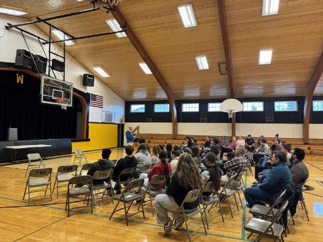 Rep. Greg Smith hosts Fossil town hall ahead of 2026 primary election