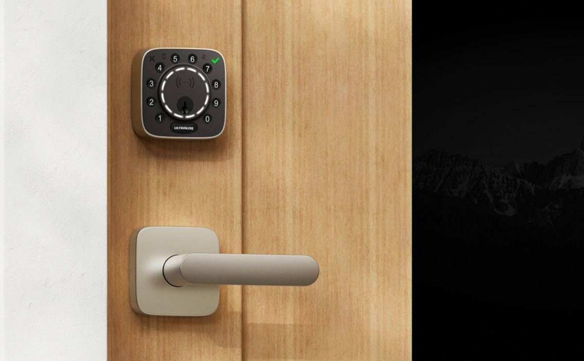  Xthings’ ULTRALOQ Bolt Sense Brings Access via Palm Vein & 3D Face Recognition