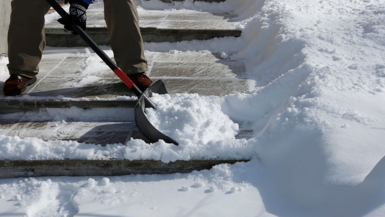 Don’t Wait! This is How Often You Should Shovel Snow During a Storm, Experts Reveal