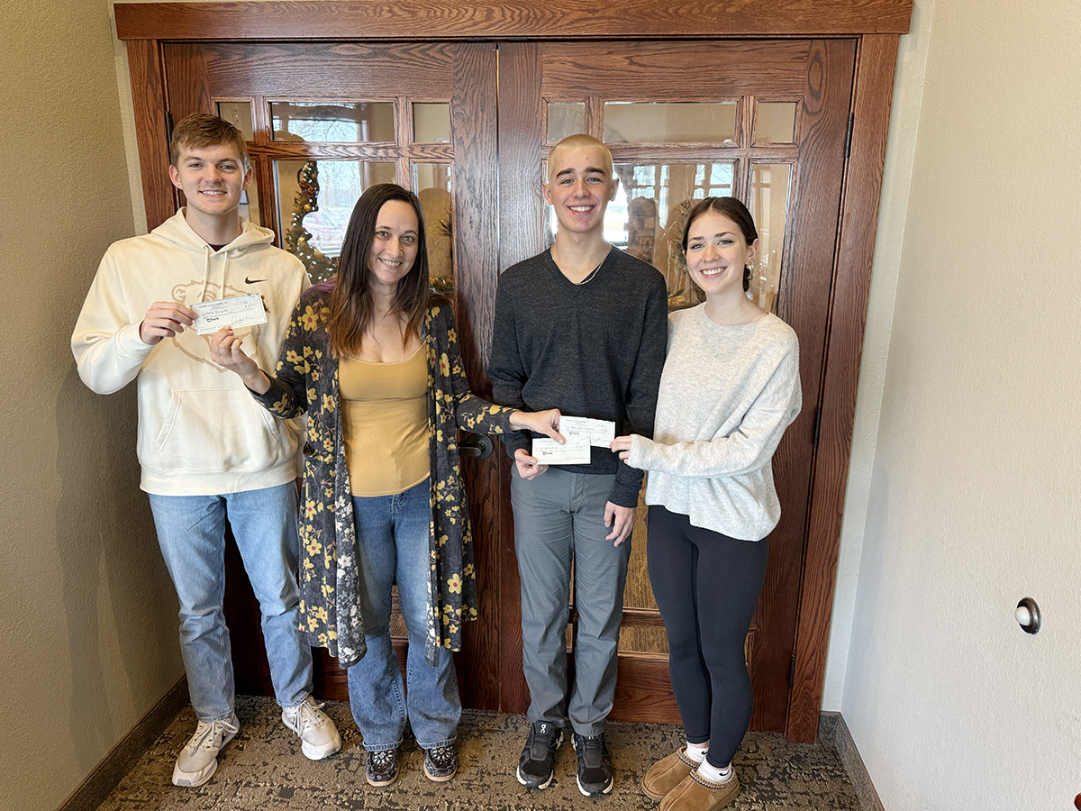 Rotary Club gives $2,500 in scholarships