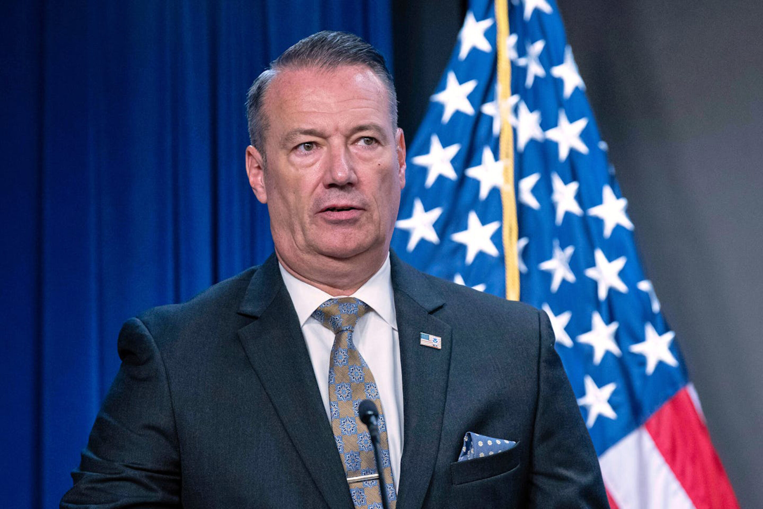 Fed judge orders ICE director to appear in court