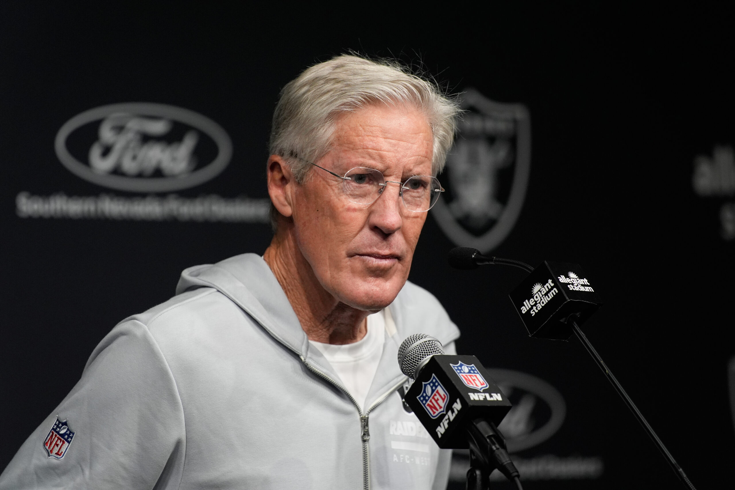 Raiders fire Pete Carroll, will look for new coach for third straight year
