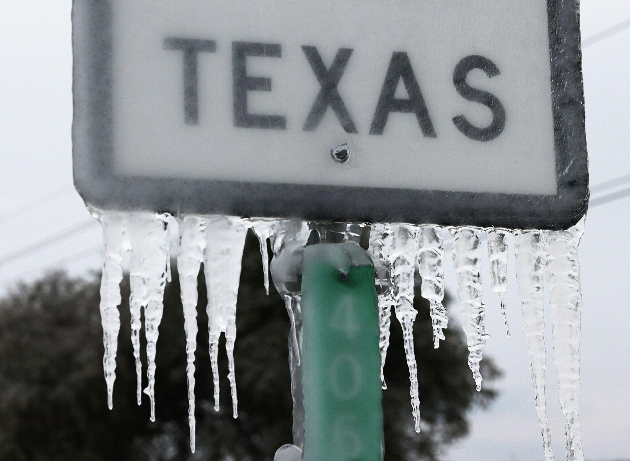 Dangerously cold air remains in Texas: See live TxDOT maps of road conditions, closures